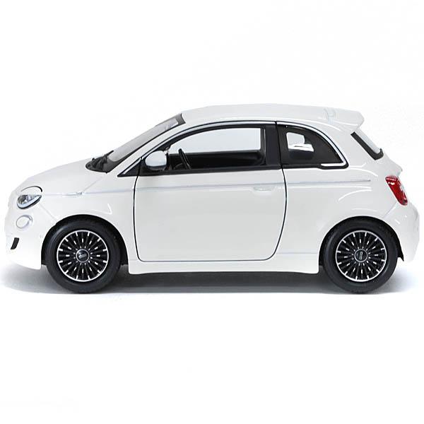 FIAT（フィアット） 1/24 フィアット500eミニチュアモデル 26253