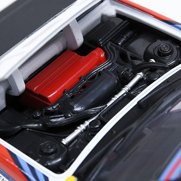 ランチア 1/18 ランチアDelta HF Integrale 8V 1000 Lakes Rally 1988