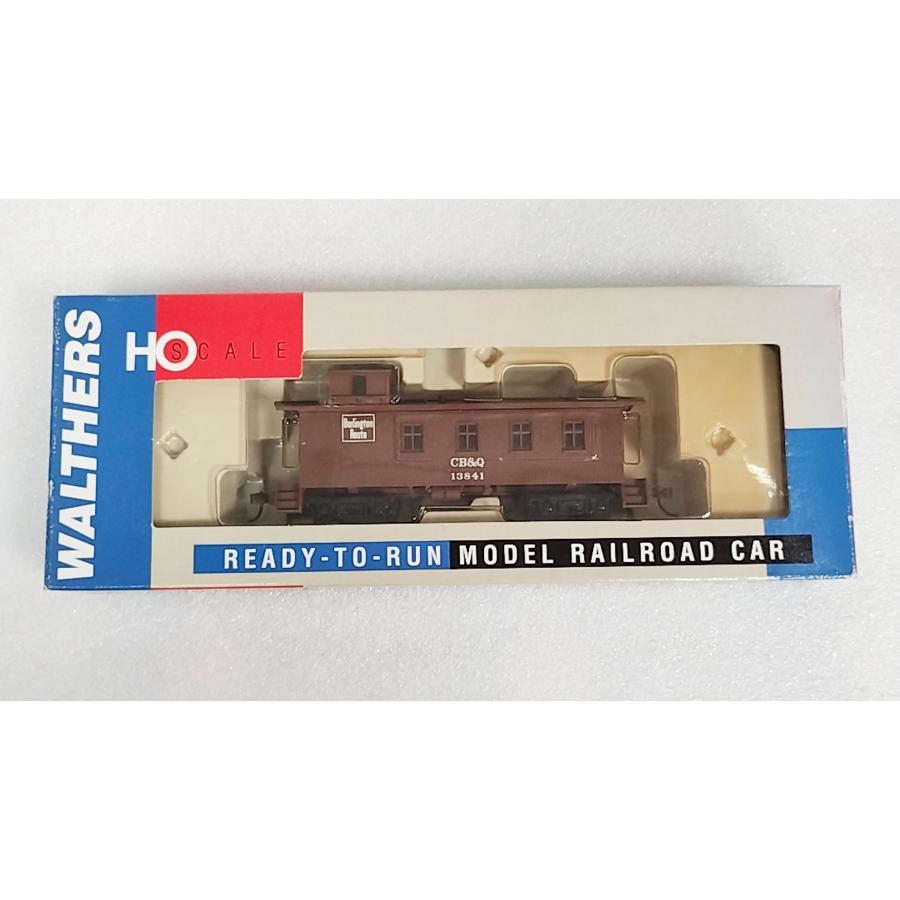 WALTHERS 932-7562 4-Window Wood Caboose - Ready to Run -- Chicago