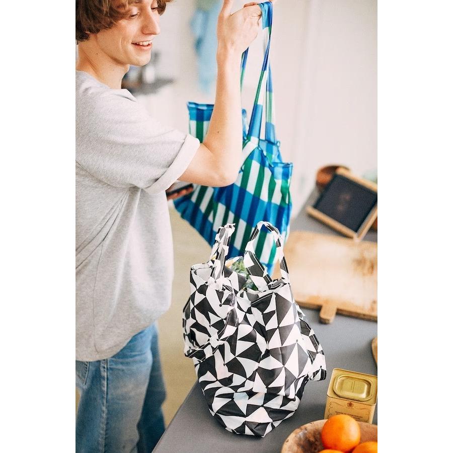 エコバッグ IKEA SKYNKE イケア スキンケ 折り畳み コンパクト おしゃれ 人気 超軽量 かわいい 北欧 ブラック/ホワイト | イケア | 02