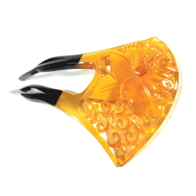 完動品 【創業144年べっ甲の菊池】本べっ甲かんざし白甲（百合の花）−２４２ 本べっ甲 かんざし 鼈甲 かんざし【結婚式・留袖・訪問着・入学式】 【WSO2432143971】(86130円)