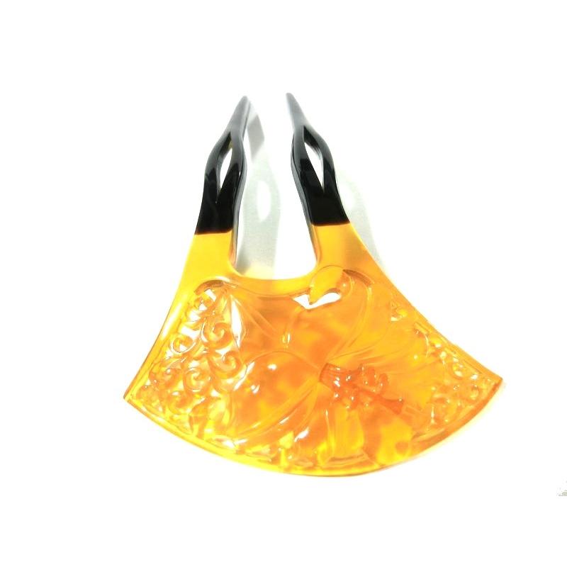 完動品 【創業144年べっ甲の菊池】本べっ甲かんざし白甲（百合の花）−２４２ 本べっ甲 かんざし 鼈甲 かんざし【結婚式・留袖・訪問着・入学式】 【WSO2432143971】(86130円)