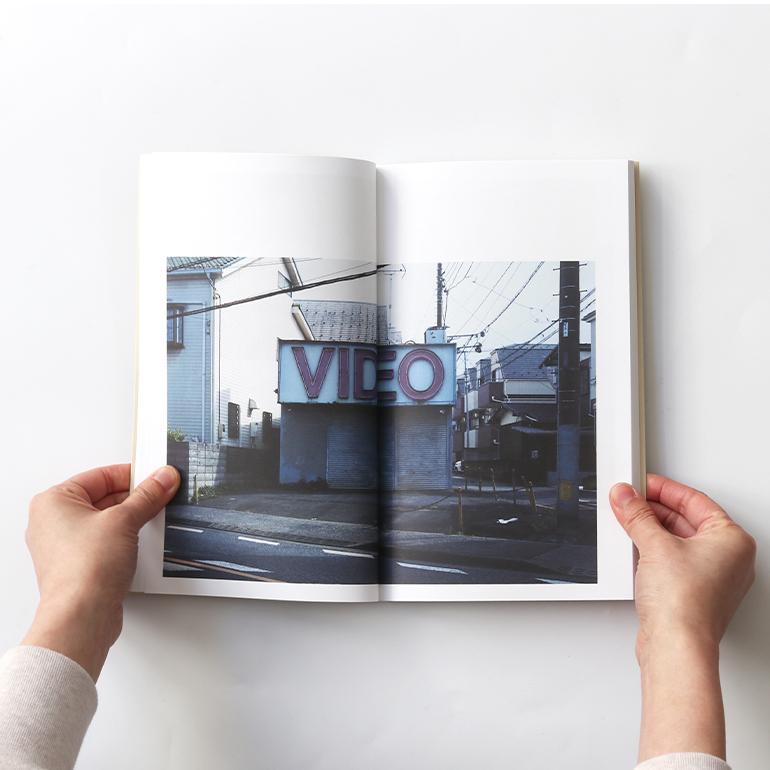 BTS by Takashi Homma [SIGNED]の画像