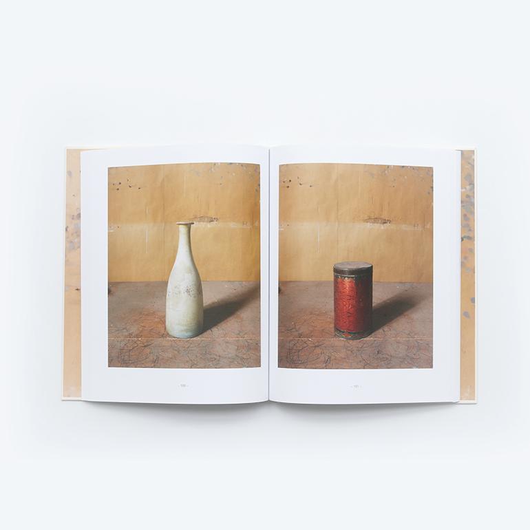 MORANDI'S OBJECTS. THE COMPLETE ARCHIVE OF CASA MORANDI by Joel Meyerowitz_6