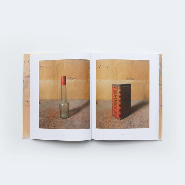 MORANDI'S OBJECTS. THE COMPLETE ARCHIVE OF CASA MORANDI by Joel Meyerowitz_9