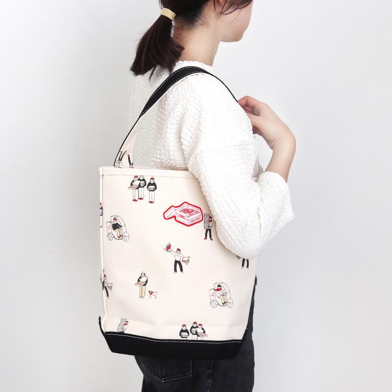 テンベア　バゲットトート　ピザ柄　TEMBEA BAGUETTE TOTE TEMBEA テンベア｜BAGUETTE TOTE SMALL PIZZA+WAPPEN/BLACK : shopooo