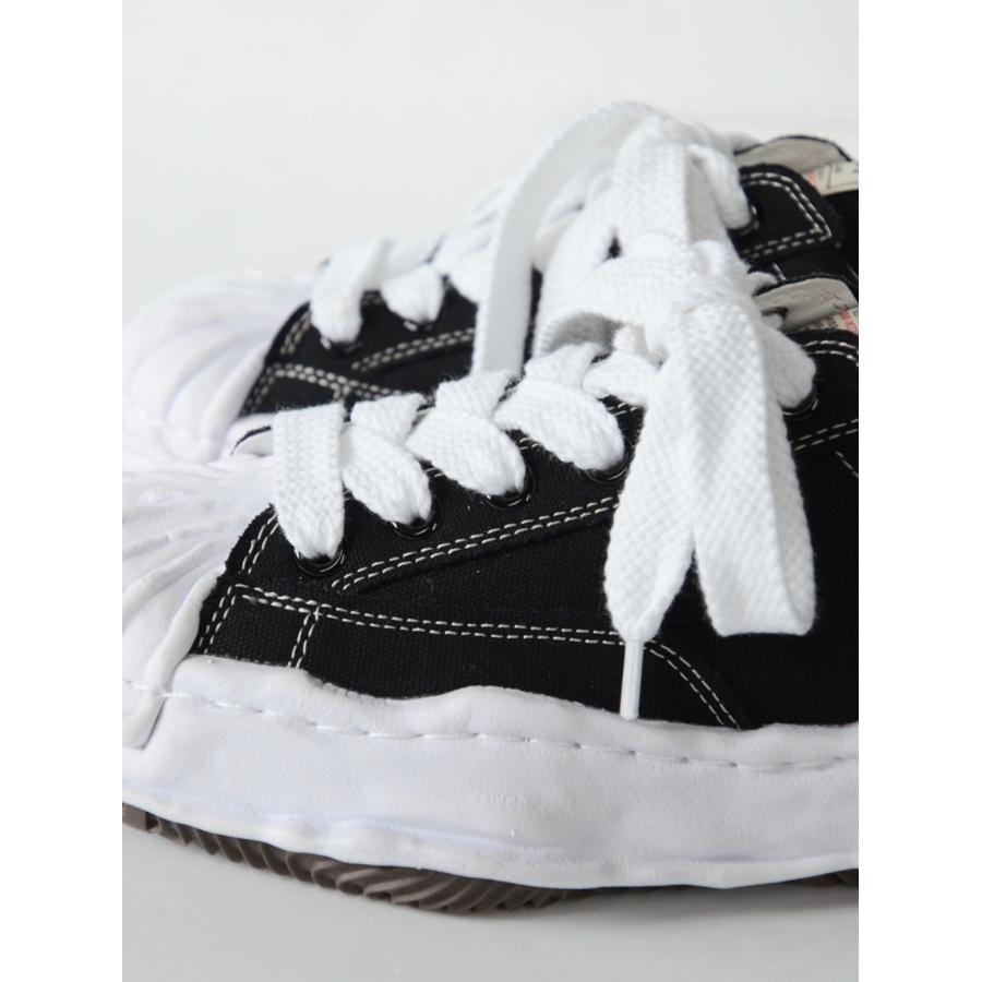 "BLAKEY" OG Sole Canvas Low-top Sneaker (BLACK)の画像