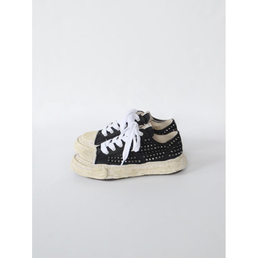 "PETERSON23" OG Sole Studded Canvas Low-top Sneaker (BLACK)の画像