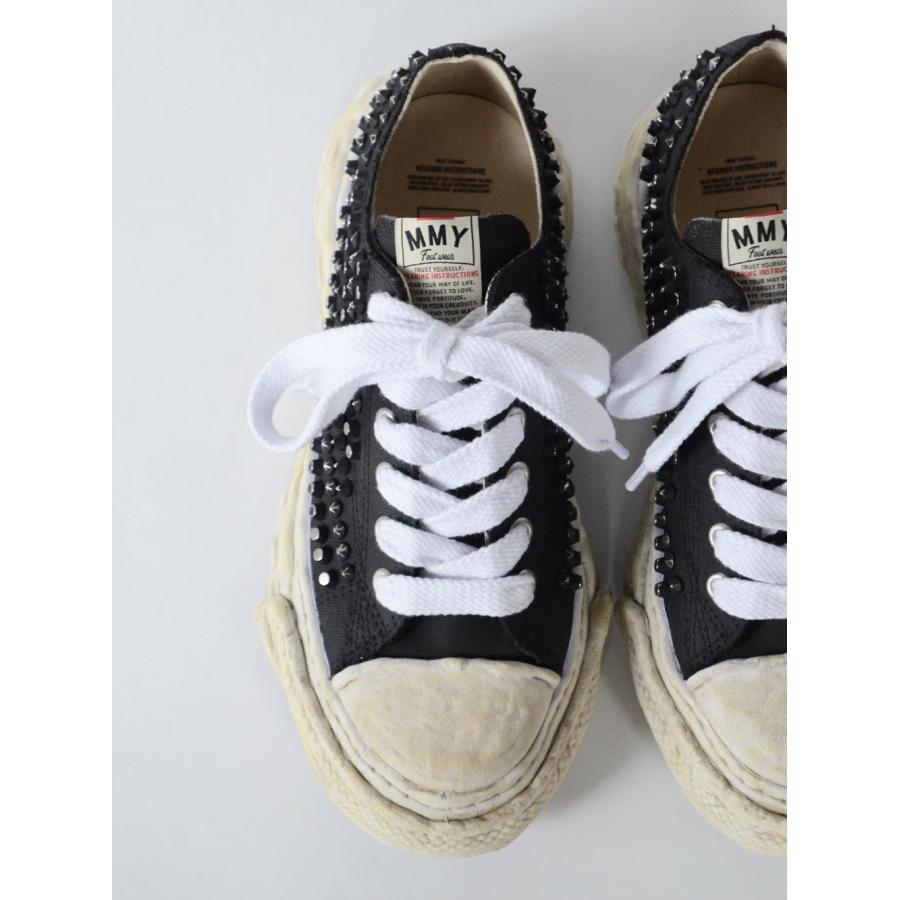 "PETERSON23" OG Sole Studded Canvas Low-top Sneaker (BLACK)の画像
