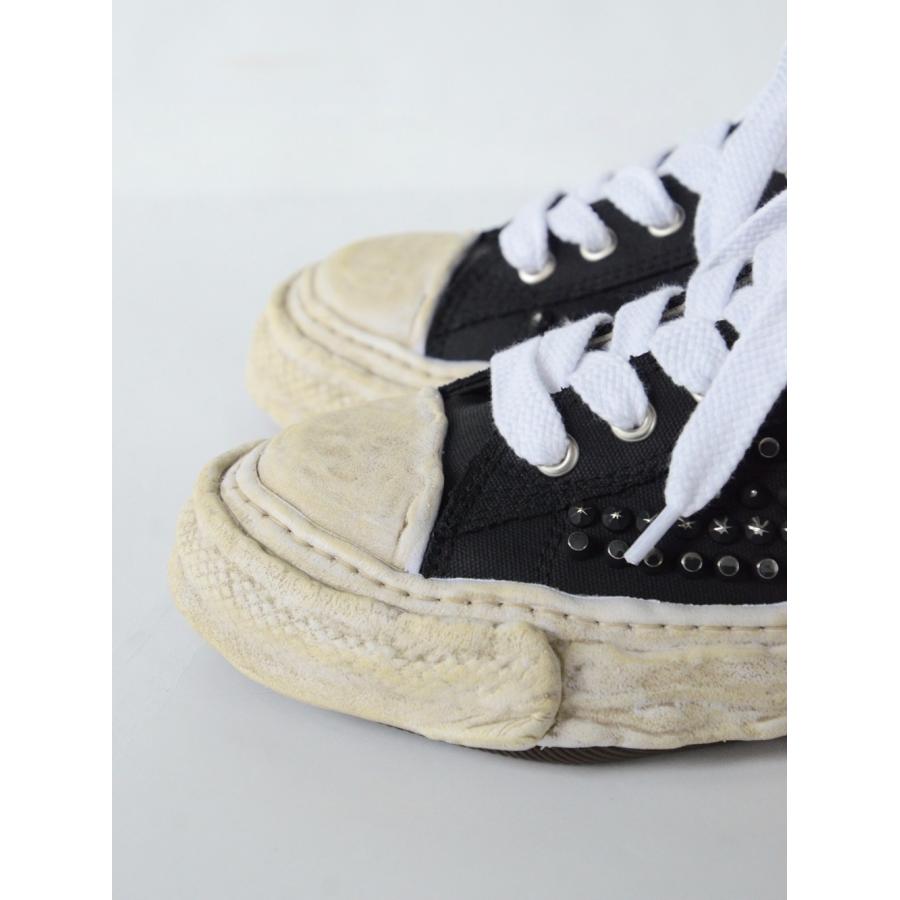 "PETERSON23" OG Sole Studded Canvas Low-top Sneaker (BLACK)の画像