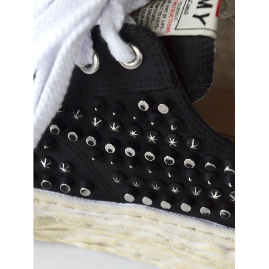 "PETERSON23" OG Sole Studded Canvas Low-top Sneaker (BLACK)の画像