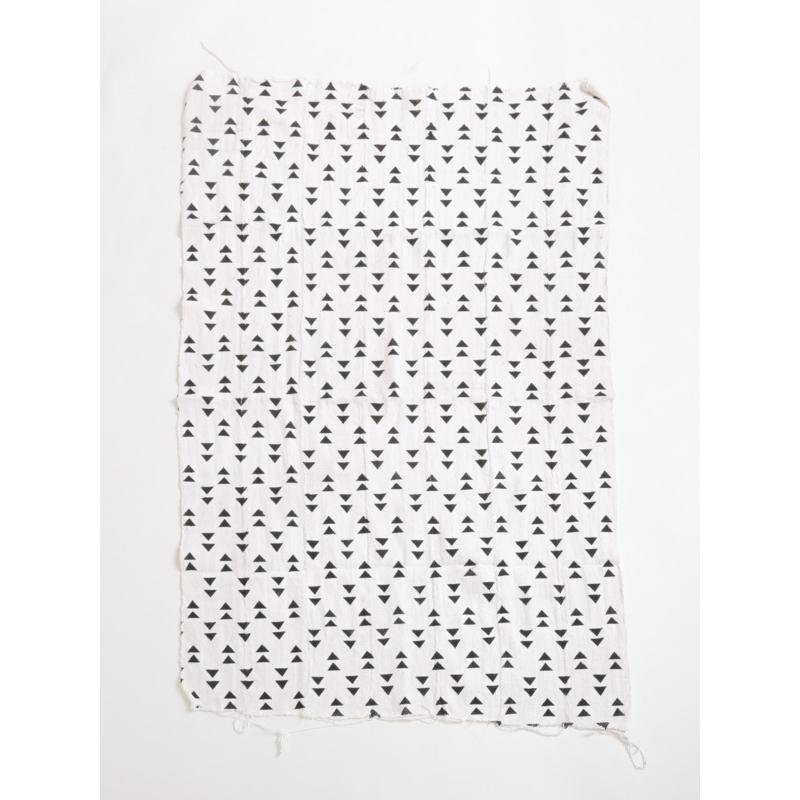 マリ 泥染布（ボゴランフィニ・白） 三角 E22013　156cm×99.5cm ボゴランフィニ 5cm 骨董品