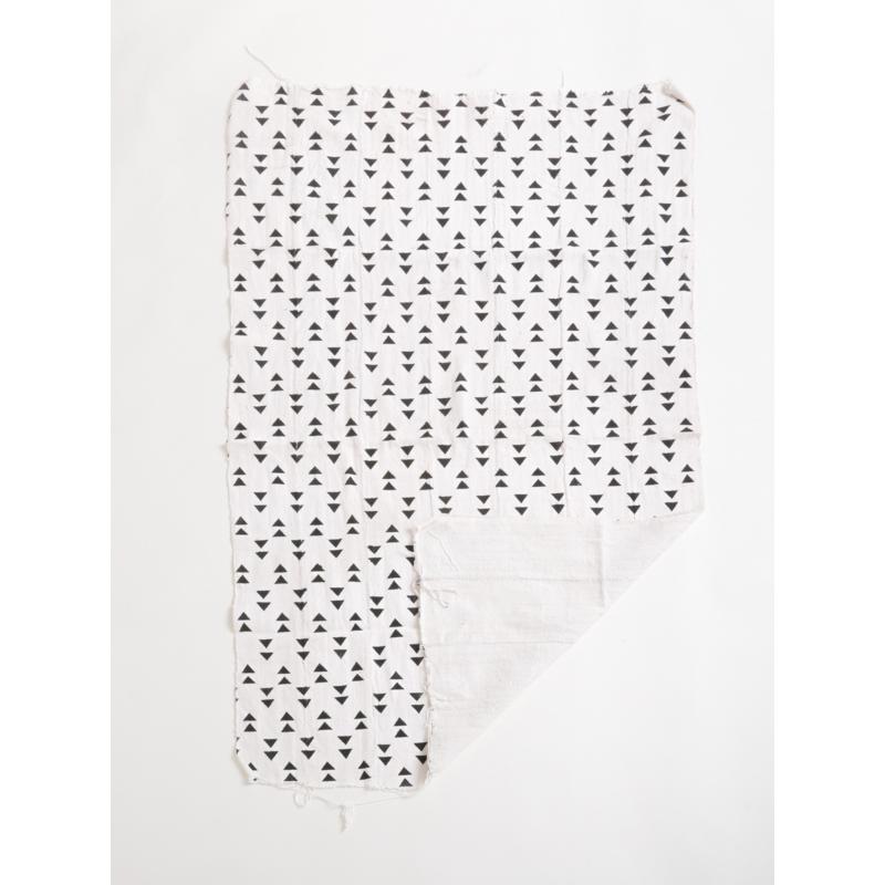 マリ 泥染布（ボゴランフィニ・白） 三角 E22013　156cm×99.5cm ボゴランフィニ 5cm 骨董品