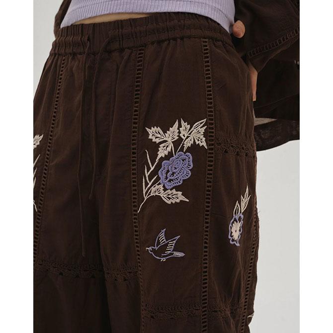 【送料無料】【2026SS】TODAYFUL[トゥデイフル] Embroidery Patchwork Trousers　エンブロイダリーパッチワークトラウザーズ　12610719の画像