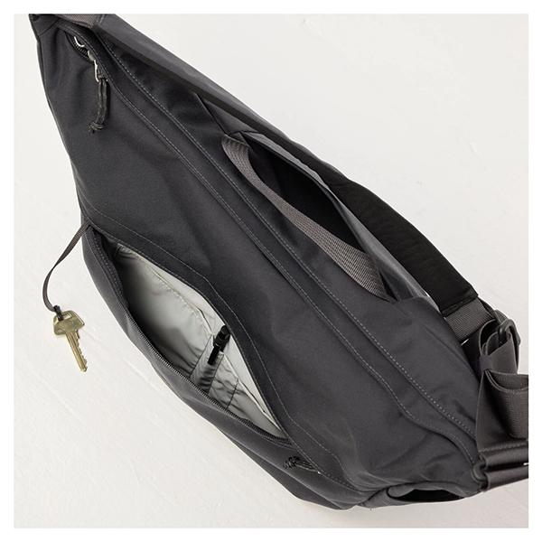 Farden Crossbodyの画像