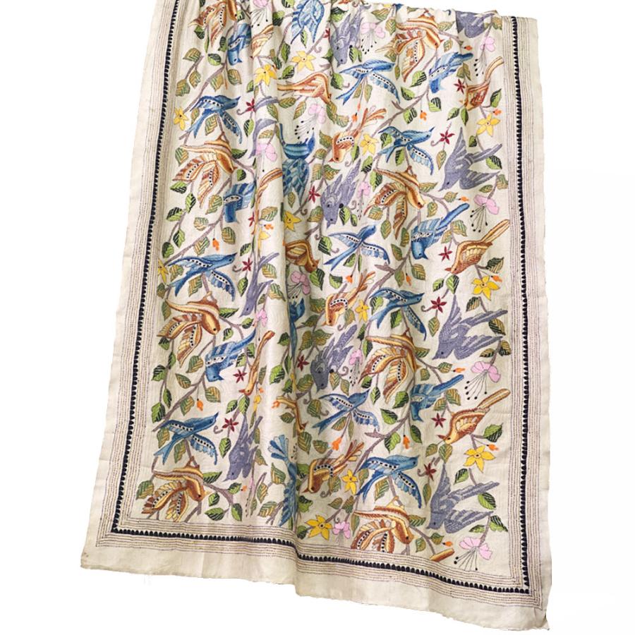 InDream カンタ 刺繍 ストール約108×235cm インド 刺し子 インテリア マフラー ホワイト ナチュラル 母の日 ギフト おしゃれ 誕生日 プレゼント 40代 50代 60代の画像