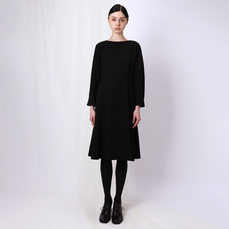 BLACK FORMAL（ブラックフォーマル　喪服）ボートネックフレアワンピースの画像