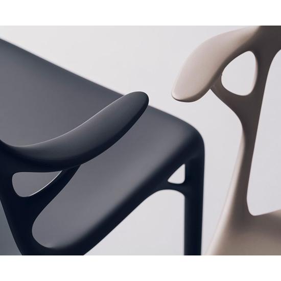 【Kartell】 A.I.（エーアイ）の画像