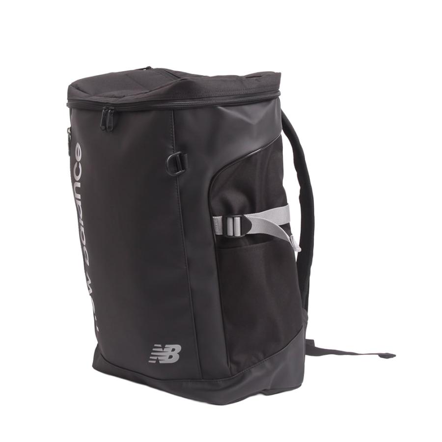 【NewBalance】グラデーションロゴ撥水ボックスリュック 32L AC9667Mの画像