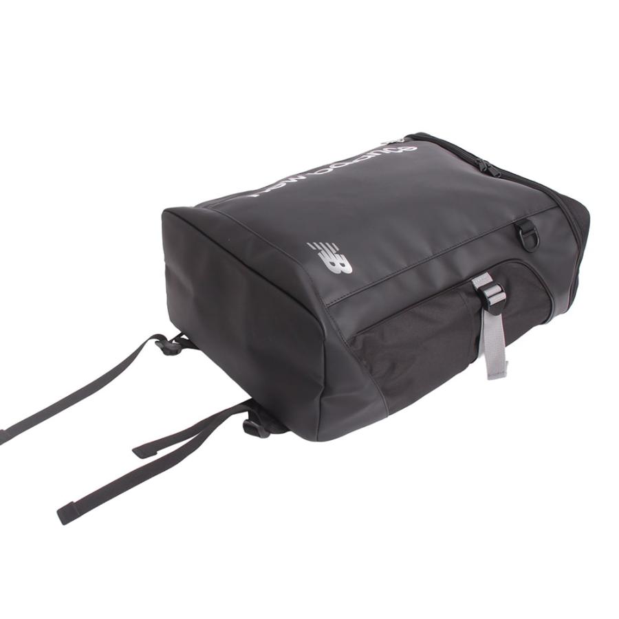 【NewBalance】グラデーションロゴ撥水ボックスリュック 32L AC9667Mの画像