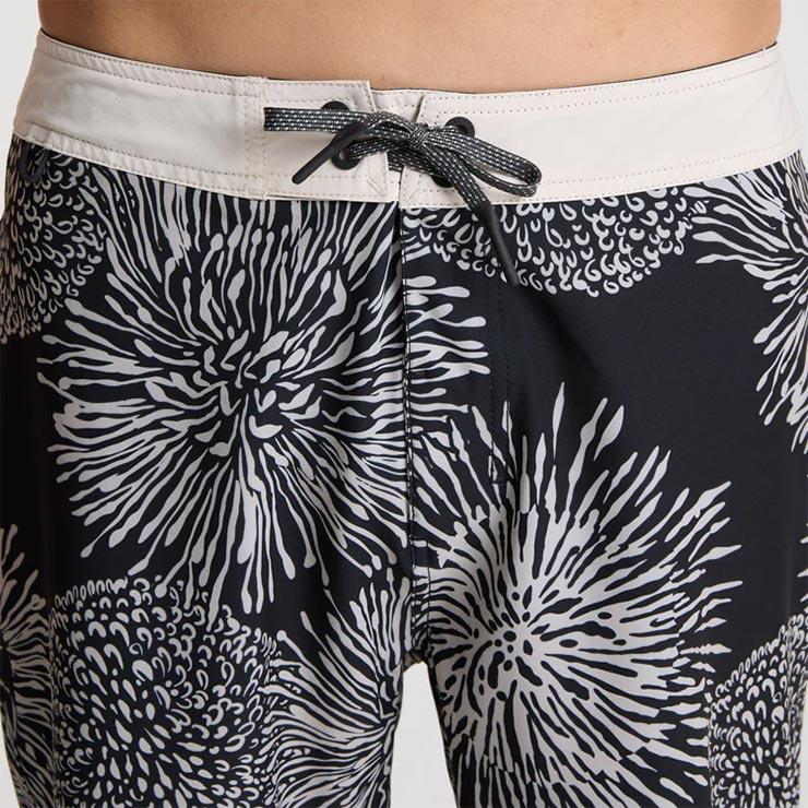 ROARK ロアーク ボードショーツ サーフトランクス PASSAGE 18.5 BOARDSHORTS RB478-BFL 日本代理店正規品の画像
