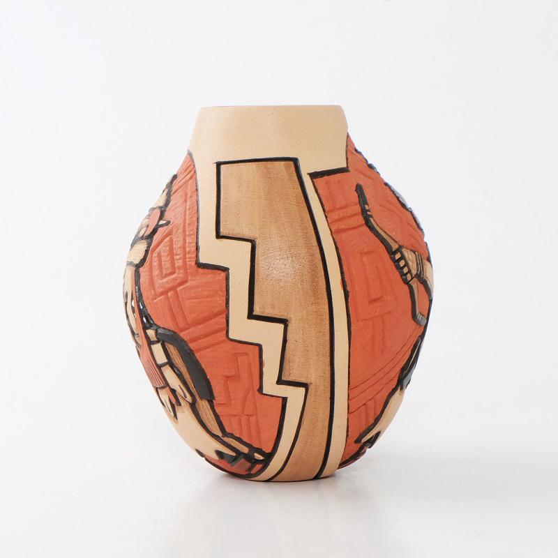 ホピ族 Carla Nampeyo作 コーンメイデン壺 ホピ族 Carla Nampeyo作