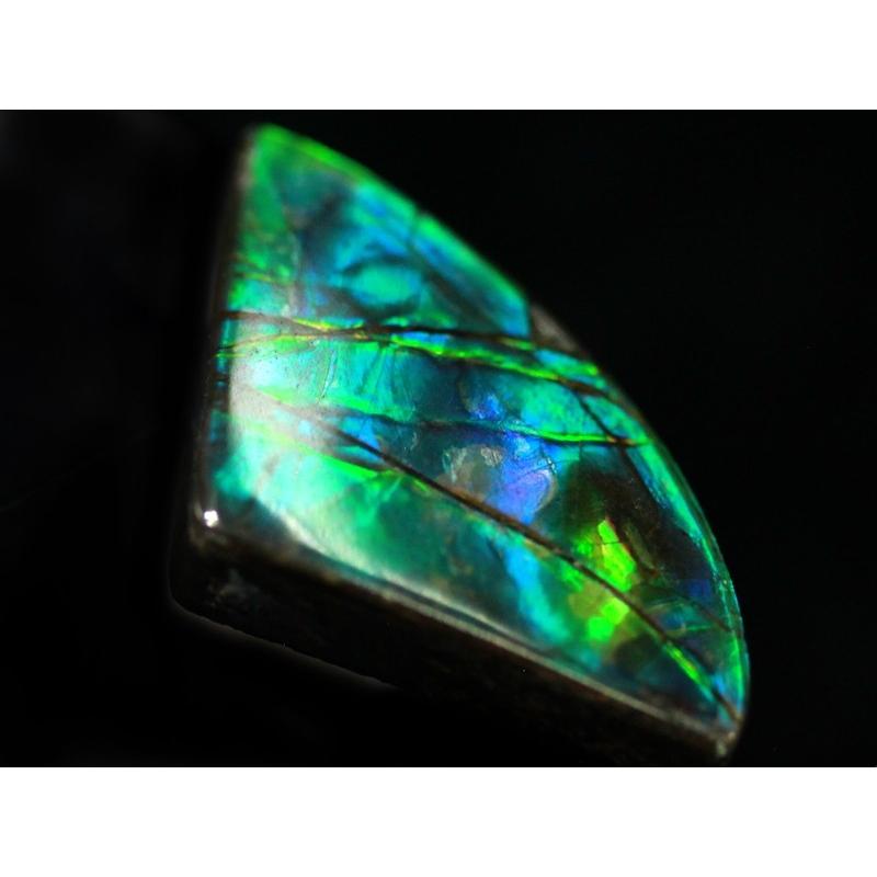 【USAツーソンミネラルショー商品】超激レア！虹色に輝くイリデッセンス★アンモナイト化石宝石★7000万年の奇跡★カナダ産/宝石ルース（裸石）/アンモライト（A 