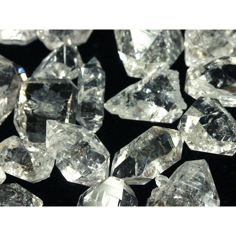 キラキラ 透明度バツグン ダイヤモンドの名前が付く水晶 Usaニューヨーク州ハーキマー地区産 天然原石 ハーキマーダイヤモンド 両頭水晶 ダブルポイント 1 Masayan511 9503 Shopooo By Gmo 通販 Yahoo ショッピング