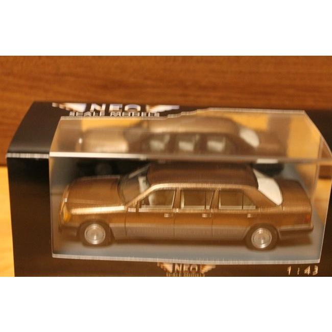 NEO 1/43 ベンツ W124 ロング ブラウンメタ NEO44306_2