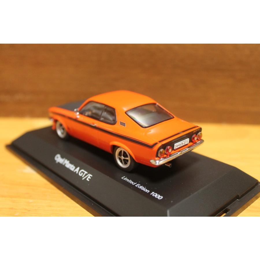 シュコー1/43　オペル　マンタA　GT/E　シグナルレッド　450344400