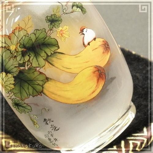 天然石の果物型鼻煙壺 鼻煙壷 特級品 SP07 スズメと瓜 雀 台座