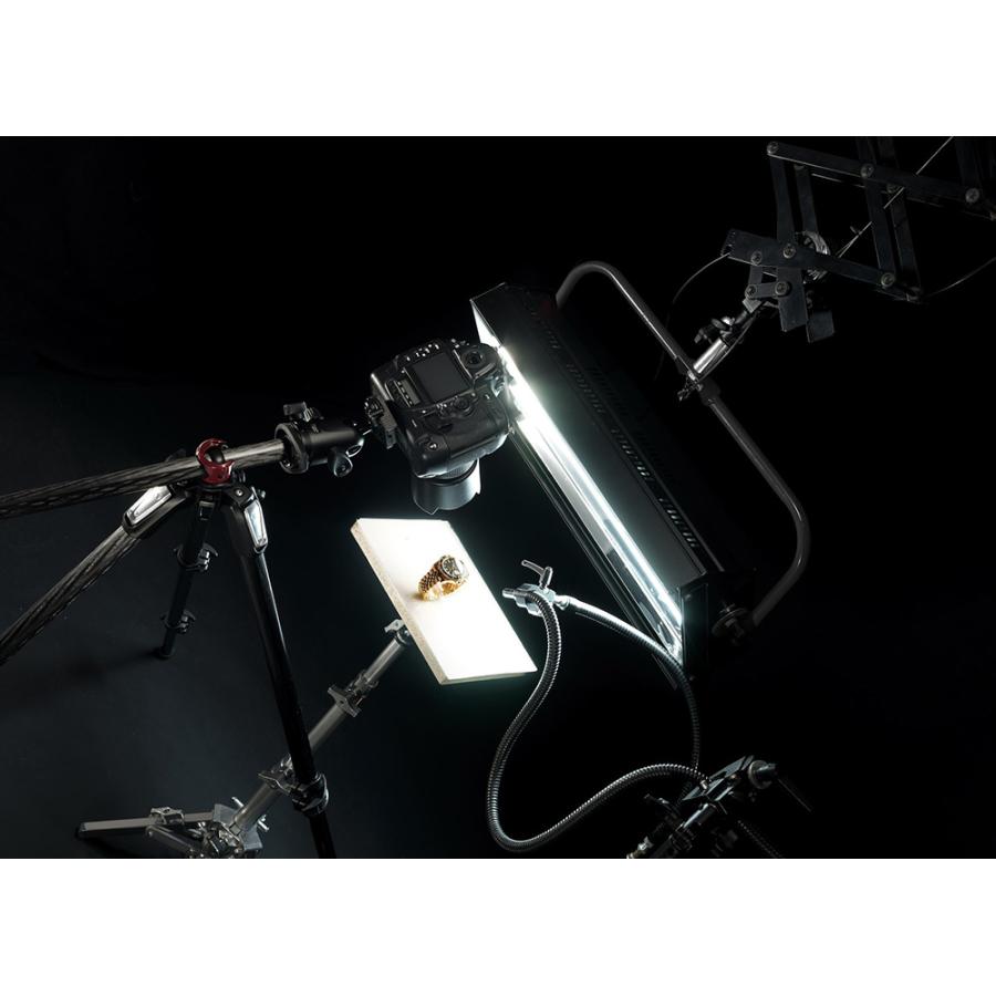 Manfrotto 055プロカーボンファイバー三脚3段 MT055CXPRO3の画像