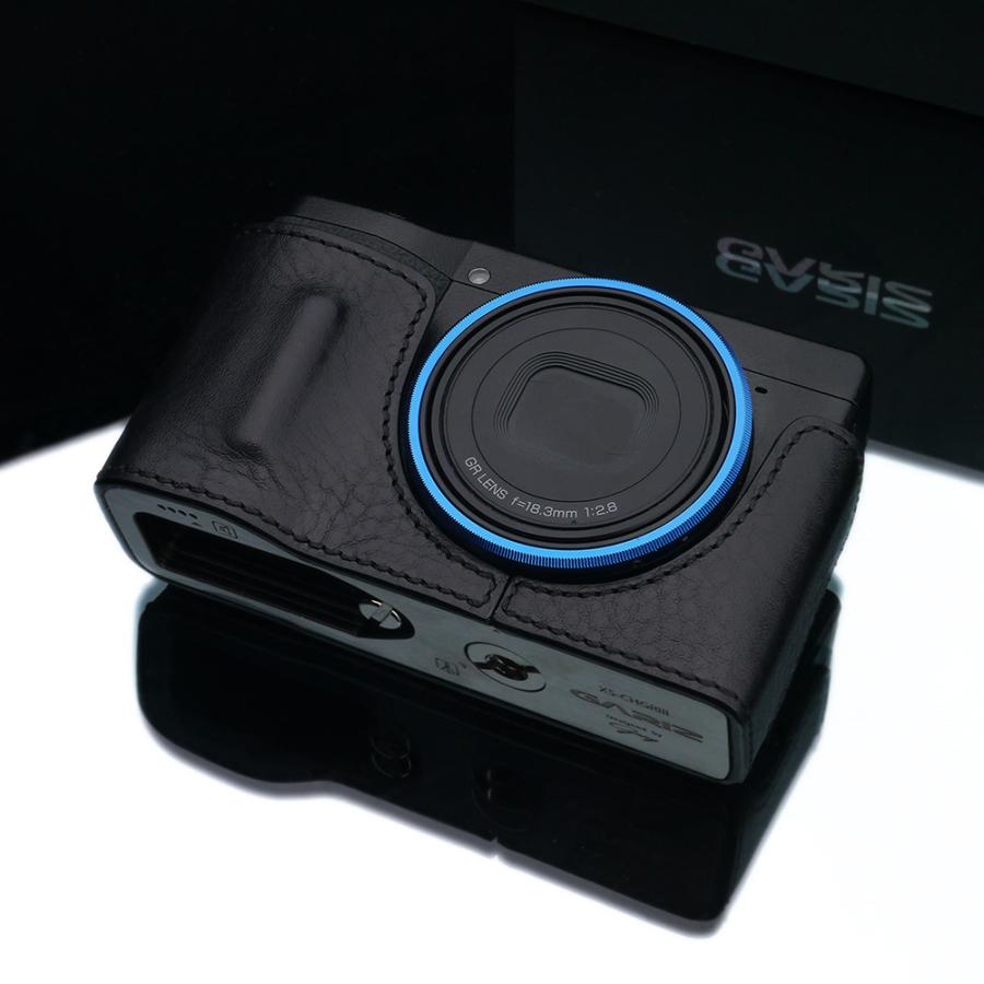 GARIZ RICOH GR III 用 本革カメラケース HG-GRIIIBK ブラック RICOH GR III 用 本革カメラケース ケース底面のネジをカメラの三脚穴に固定するのでカメラとケースをしっかり固定できます