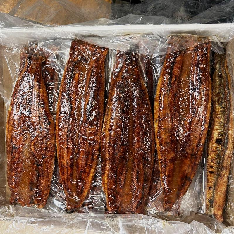 【業務用・仕入れ】うなぎ蒲焼 端材500g/20パック入り（中国産）｜株式会社ウナソカゴ　うなぎ蒲焼　中国産 ふわふわうなぎ　端材　500ｇ　20パック/10kgs/ケー_2