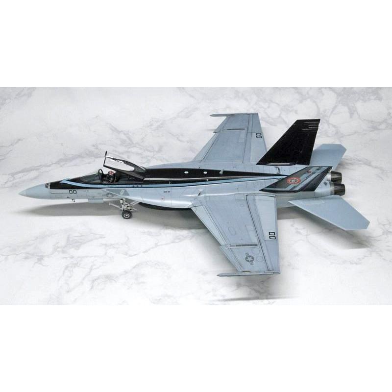 1/48 F/A18E「スーパーホーネット」完成品の画像