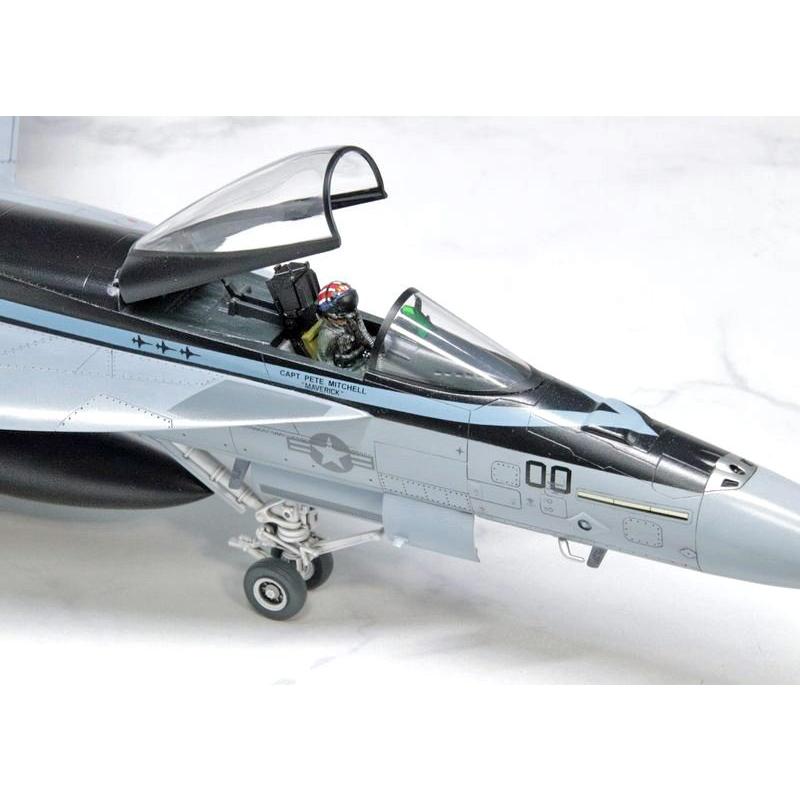 1/48 F/A18E「スーパーホーネット」完成品の画像