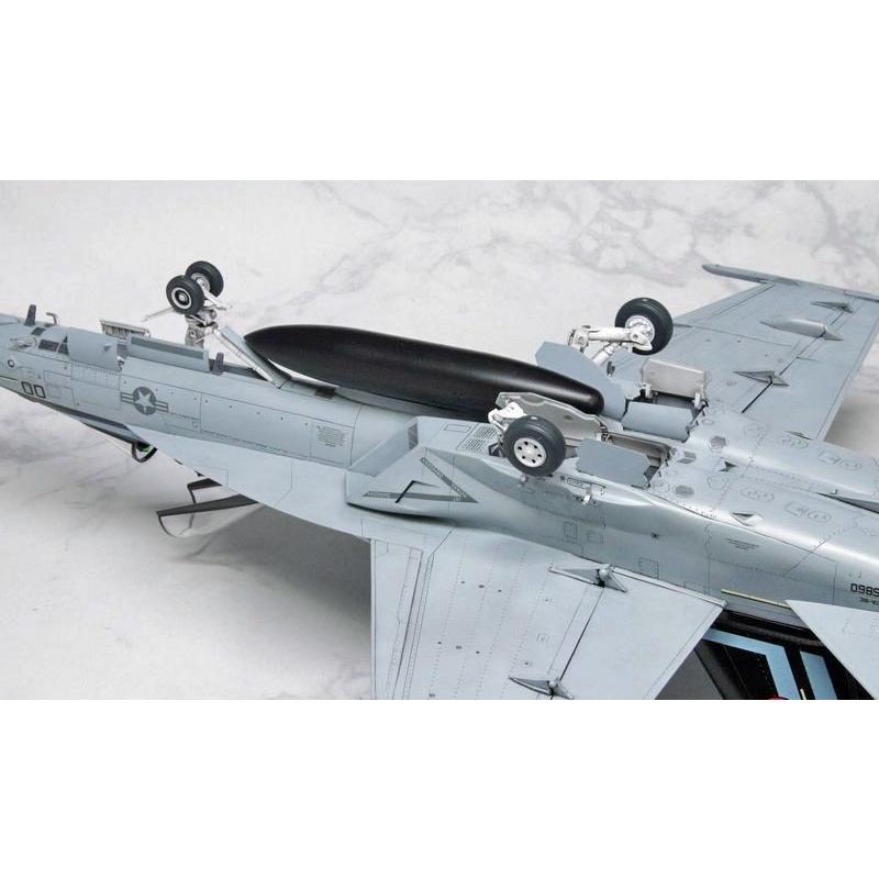 1/48 F/A18E「スーパーホーネット」完成品の画像