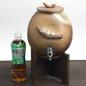 信楽焼き焼酎サーバー 仲良しふくろう 陶器サーバー[ss-0103]の画像
