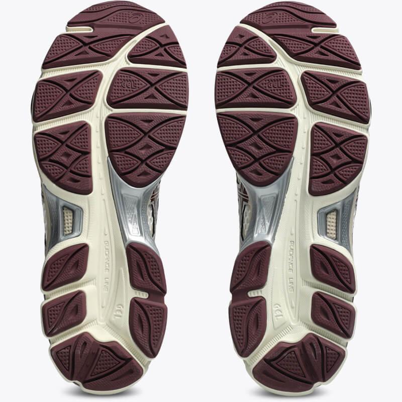 asics 26SS 4/9 GEL-CUMULUS 16 CREAM/BENIIMO PURPLE 1203A733-104の画像