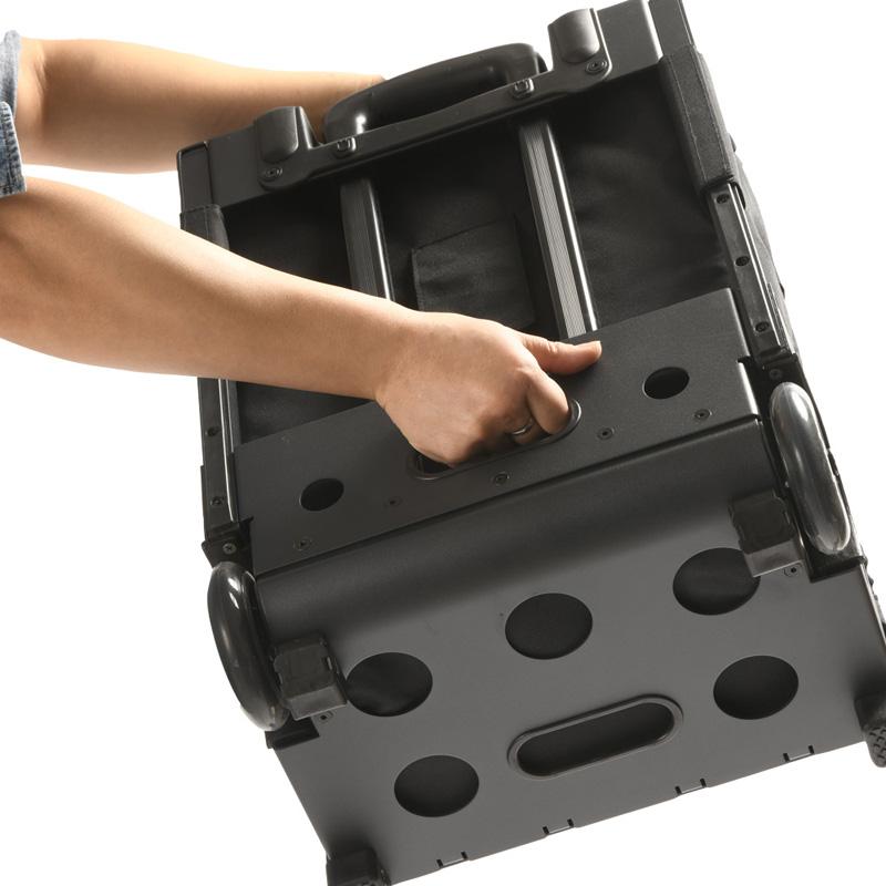 座れるキャリーバッグ ZUCA NAVIGATOR Black/Black （ズーカ） 機内