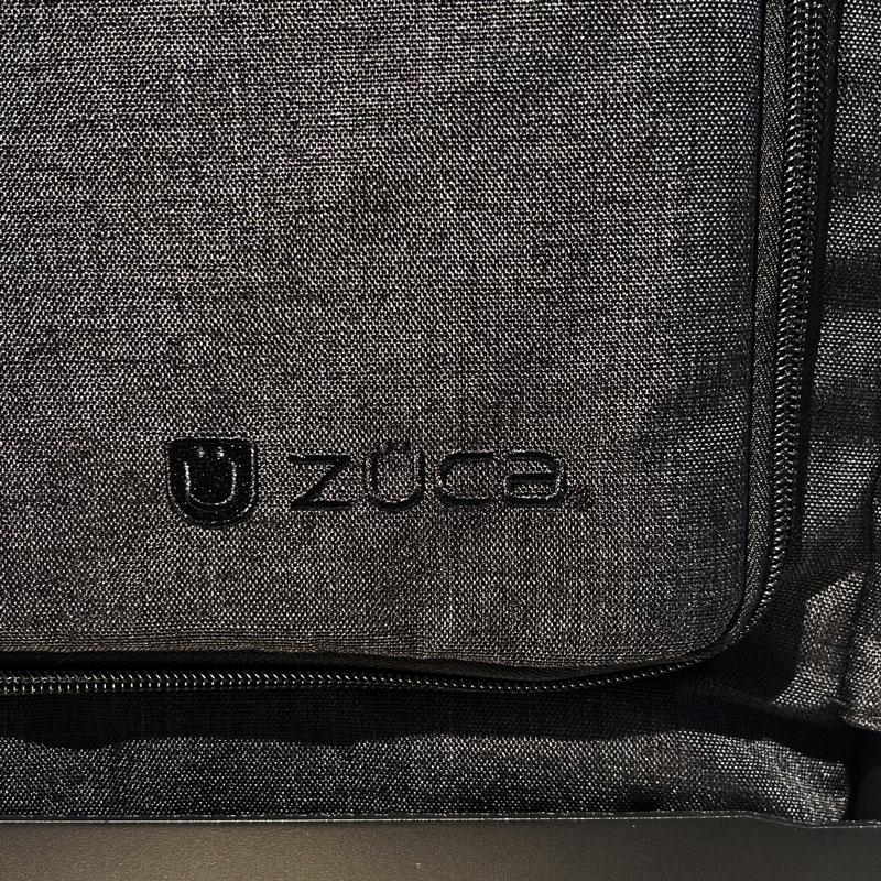 座れるキャリーバッグ ZUCA NAVIGATOR Black/Black （ズーカ） 機内