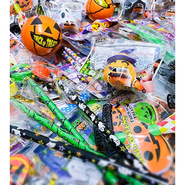 ハロウィン景品】 配り景品 ハロウィンおもちゃセット アソ-ト50個入り