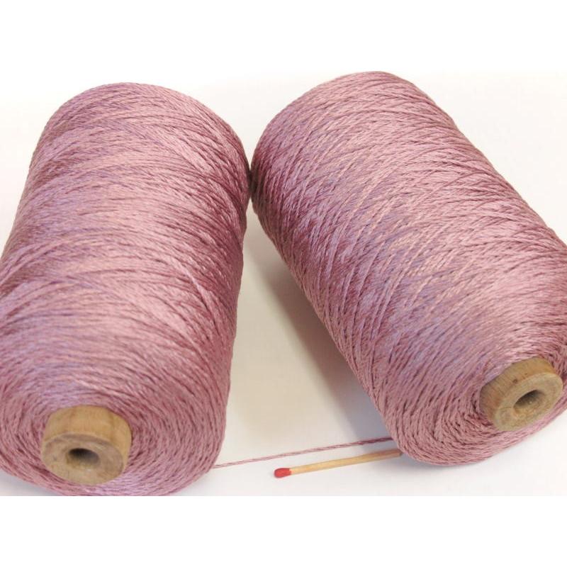 シルク1000（ローズ）　軽くてやわらかいニットに最適な素材です。手織りの方にも手編みの方にもぜひお使い頂きたいオススメの糸です。