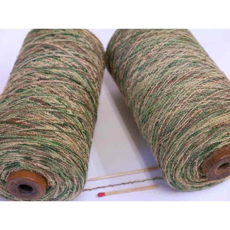 シルクスラブカスリ（グリン）　さりげないオシャレを楽しみたい方にオススメ。作品に上品な変化をもらたしてくれる絹糸です。｜ito-kinshou