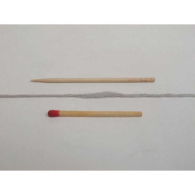綿スラブ（グレー）　変化のある綿糸をお探しの方にオススメです。手織りの経糸にもヨコ糸にも。もちろん手編みにも。｜ito-kinshou｜02