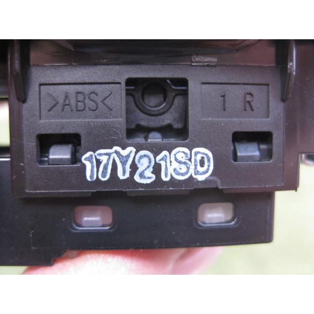 スペーシア DAA-MK53S パワーウインドウスイッチ 94420 : 伊藤商会