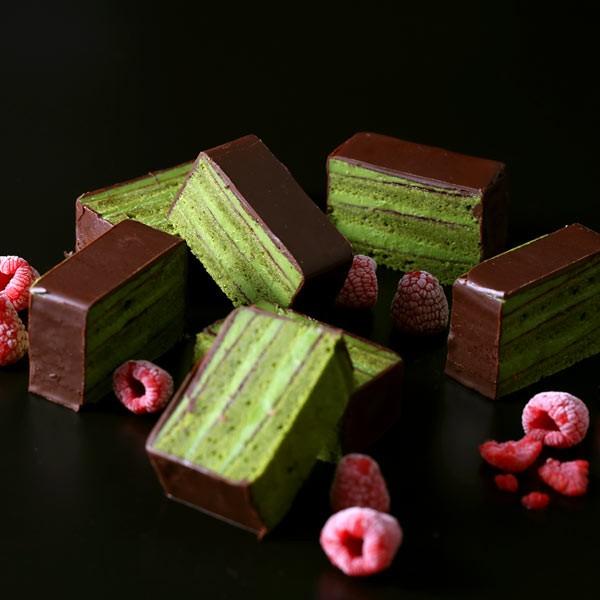 お歳暮 御歳暮 プレゼント ギフト お菓子 お茶 抹茶スイーツ スイーツ プレゼント ギフト チョコレート 宇治抹茶クラシック ガトーショコラ 伊藤久右衛門 | 伊藤久右衛門 | 01