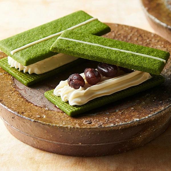 お歳暮 御歳暮 プレゼント ギフト お菓子 お茶 宇治抹茶バターサンド たくみがさね10個入【冷凍】【送料込み】【他商品との同梱不可】 § 伊藤久右衛門 あすつく | 伊藤久右衛門