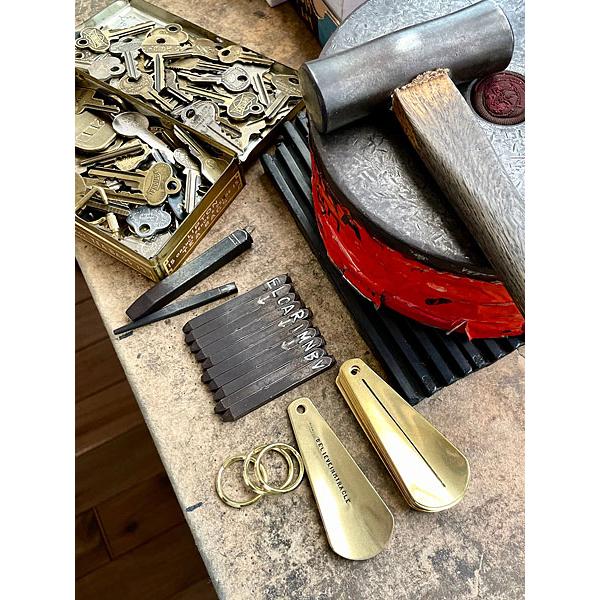 BELIEVEINMIRACLE（ビリーブインミラクル） SHOEHORN KEYHOLDER シュー