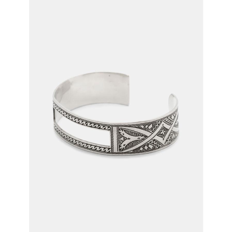 TOUAREG SILVER JEWELRY トゥアレグ シルバー ジュエリー カットアウト スクエア バングル 正規品 腕輪 カフ ブレスレット シルバー 銀 ユニセックス 人気の画像
